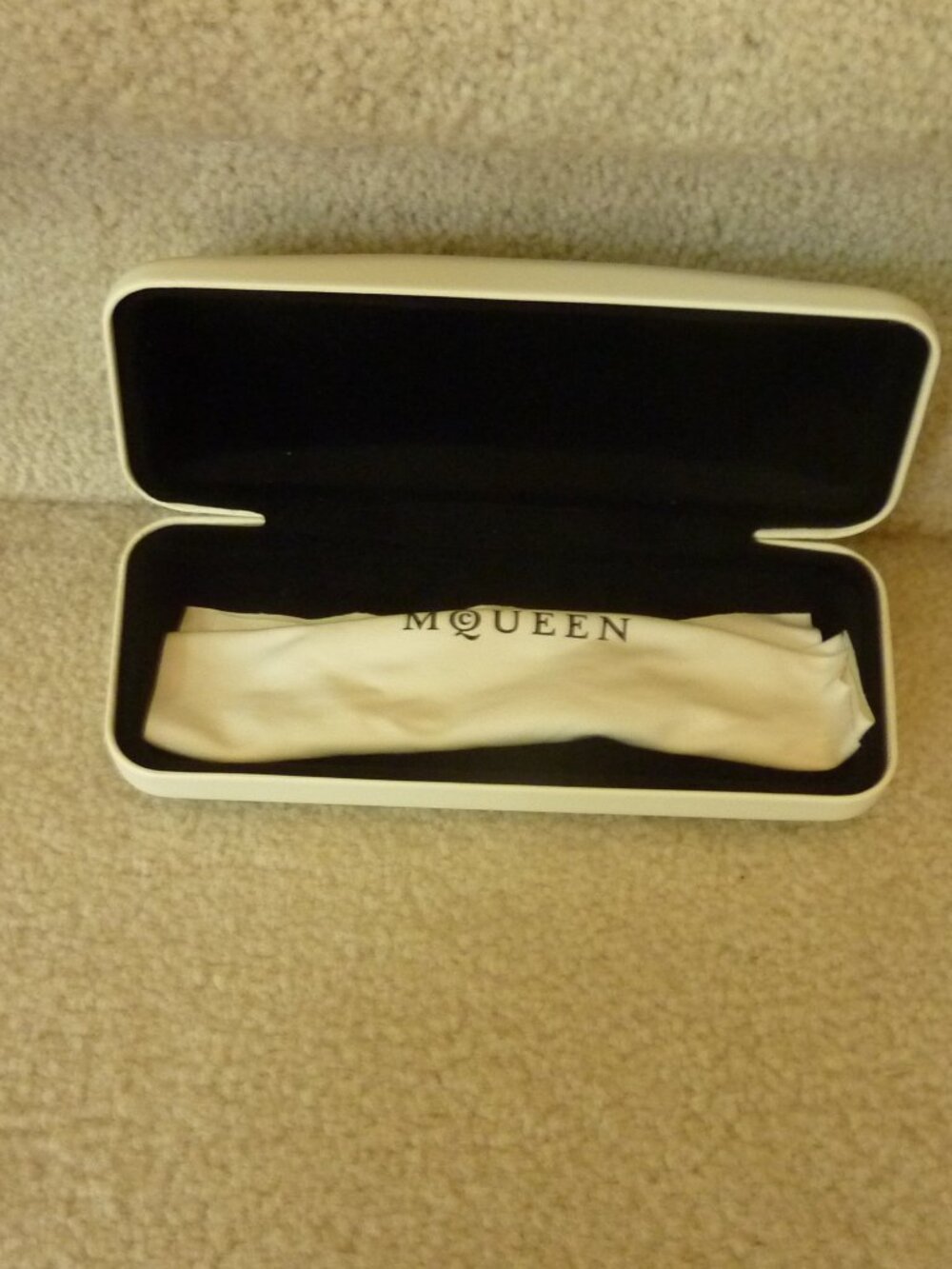 McQueen Hard-Sided White Eyeglass Case with Cleaning cloth